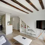 Charming Studio Near Les Halles - Mobility Lease